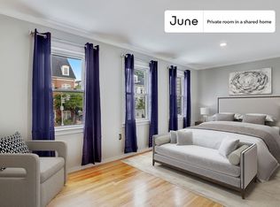 600 7th St SW #1-D, Washington, DC 20024