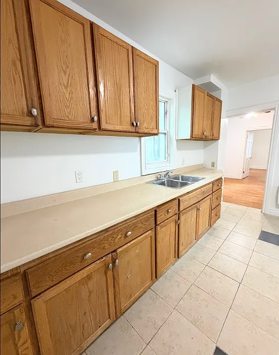 539 Union St #1