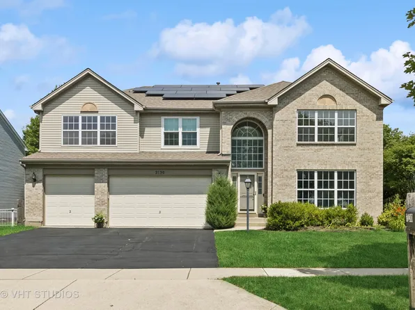 2130 Broadsmore Dr, Algonquin, IL 60102