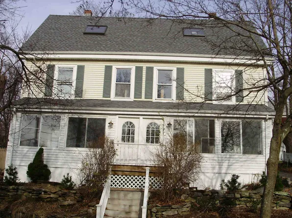 11 Pennsylvania Ave, Newton Upper Falls, MA 02464