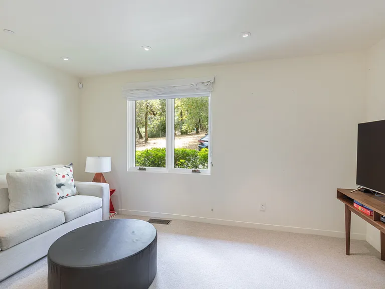 3380 Vigilante Rd — Photo 11