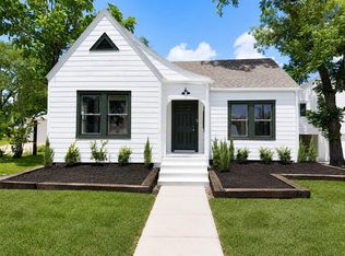 122 N Holland St, Bellville, TX 77418