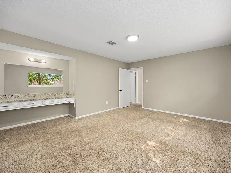 5923 Pebble Springs Dr — Photo 24
