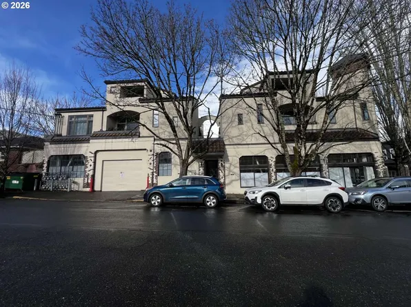 2611 NW Upshur St APT 207, Portland, OR 97210