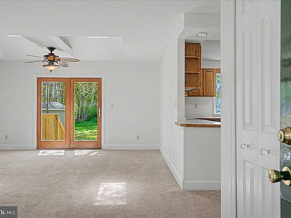 5th image of 1510 Evergreen Ln