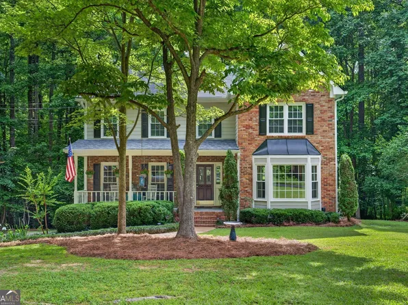 211 Nacoochee Dr, Woodstock, GA 30188