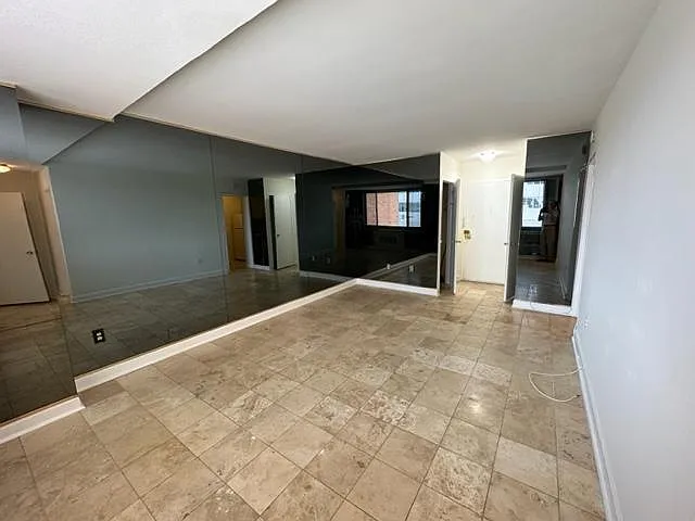 1021 Arlington Blvd #408 — Photo 2