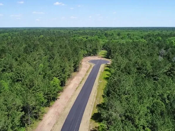 8 Hidden Lakes Dr, Albany, GA 31721