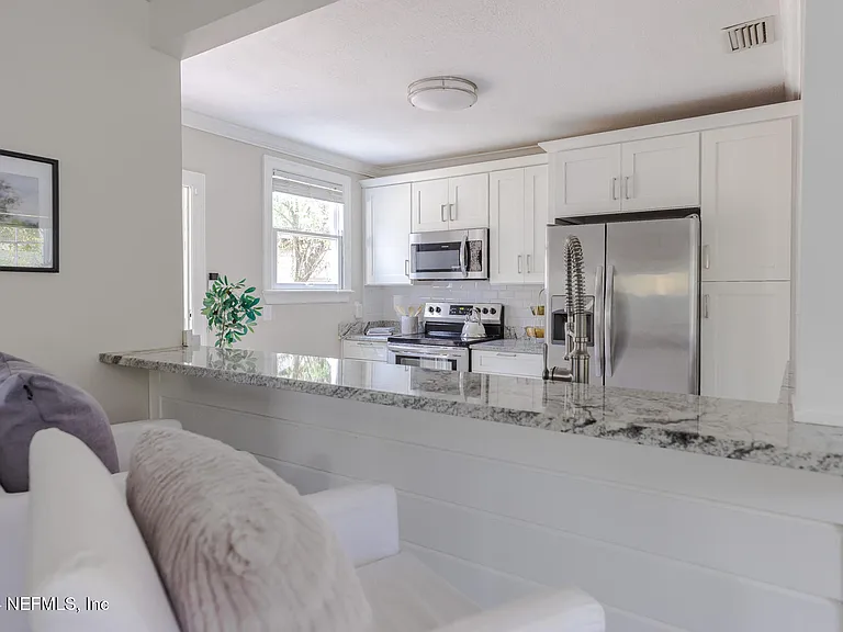 4620 Attleboro St — Photo 12