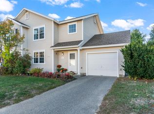 8 Hornet St, Brunswick, ME 04011