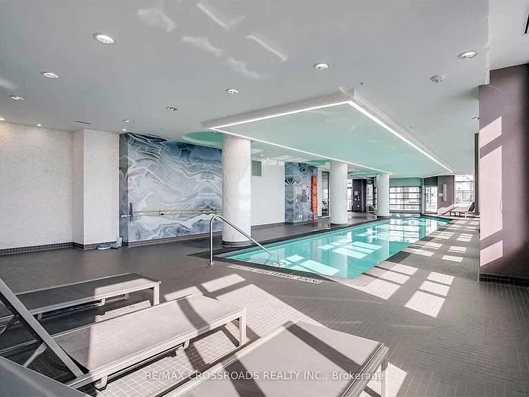 9201 Yonge St #1704 — Photo 34