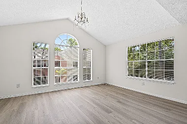 2 bed, 948 sqft, $2,650 — Photo 2