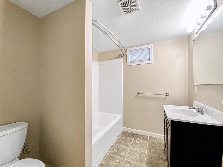 1120 University Ave #3 — Photo 6
