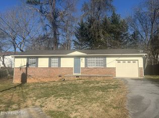 5620 Karen Dr, Knoxville, TN 37918