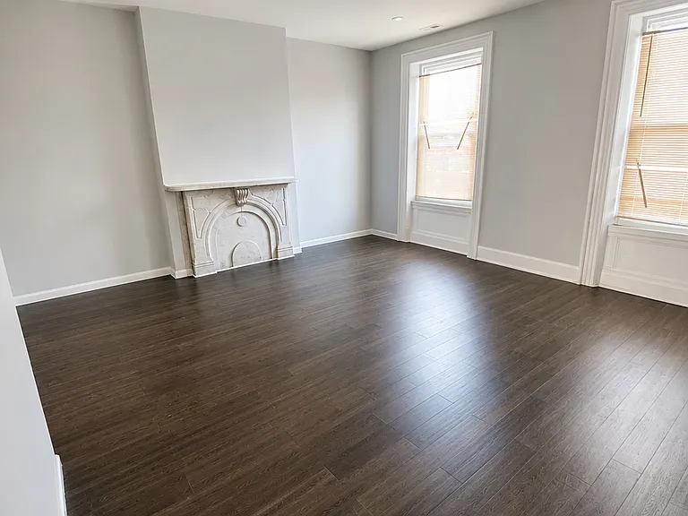 709 W Girard Ave #3 — Photo 3