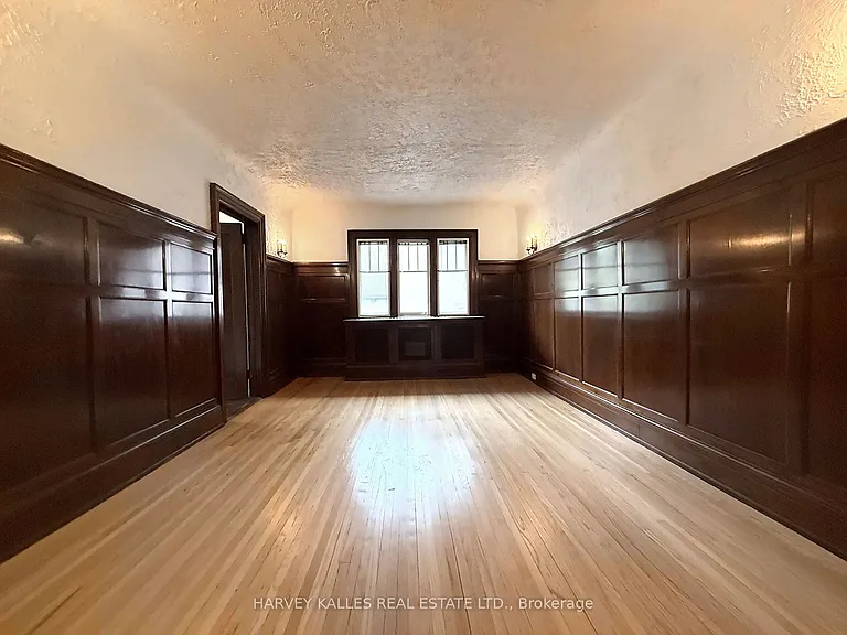 42 Glencairn Ave #B — Photo 10