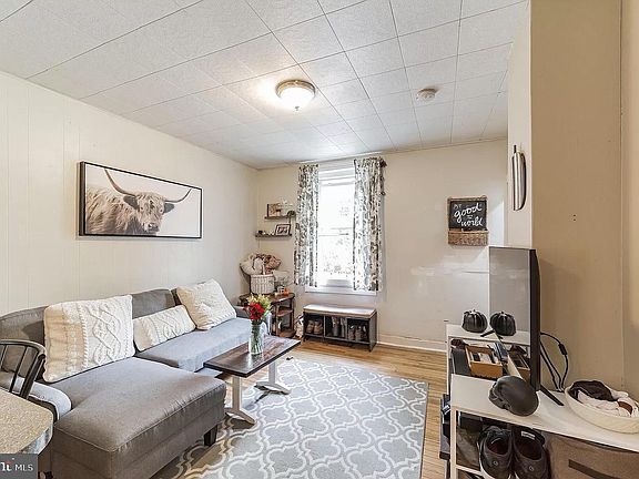 5th image of 214 Glenside Ave #1