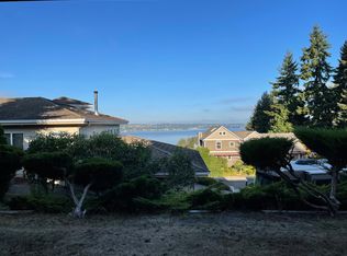 2423 Garden Ct N, Renton, WA 98056