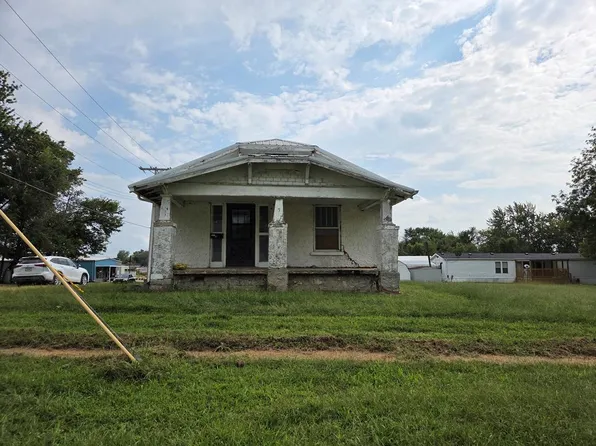 1100 1st St, Chillicothe, MO 64601
