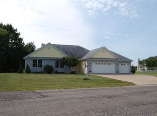 802 Spring Haven Dr, Fremont, IN 46737