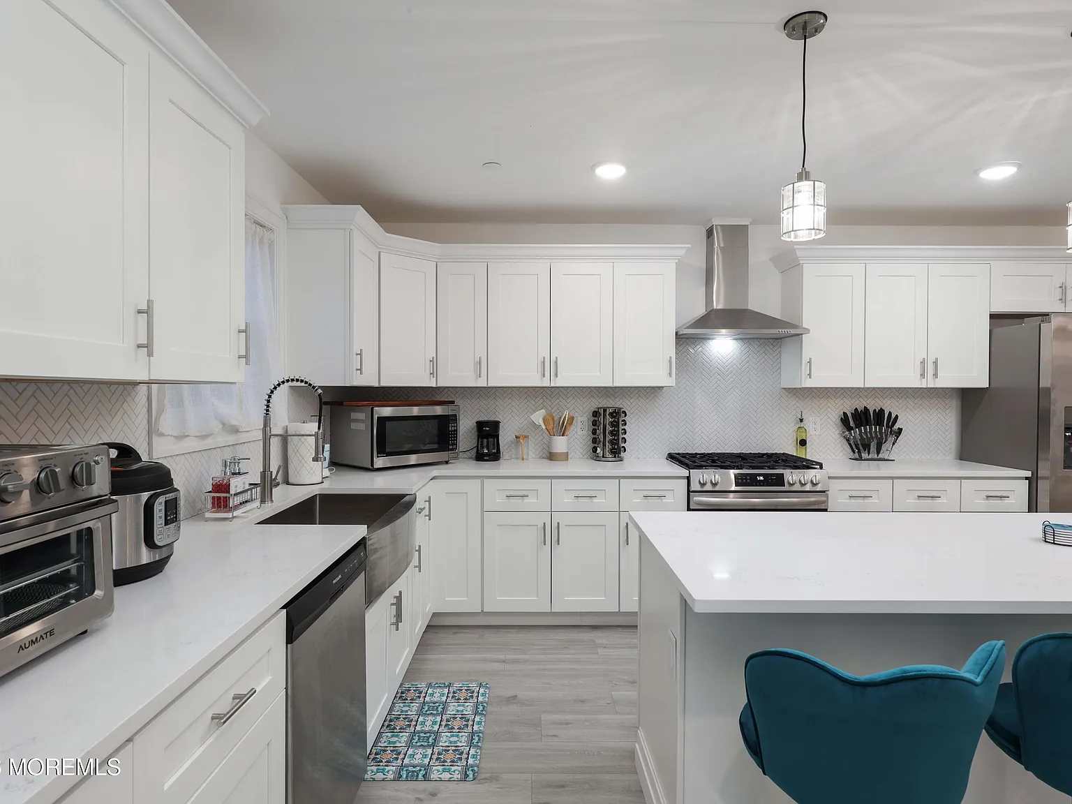 4 bed, 1352 sqft, $3,800 — Photo 4