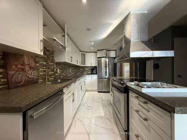 4 Lisa St, Brampton, ON