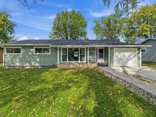 457 E McWilliams St, Fond Du Lac, WI 54935