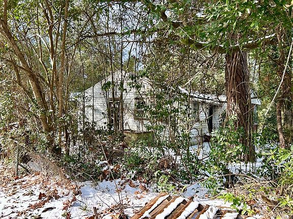 3rd image of 914 Walnut St