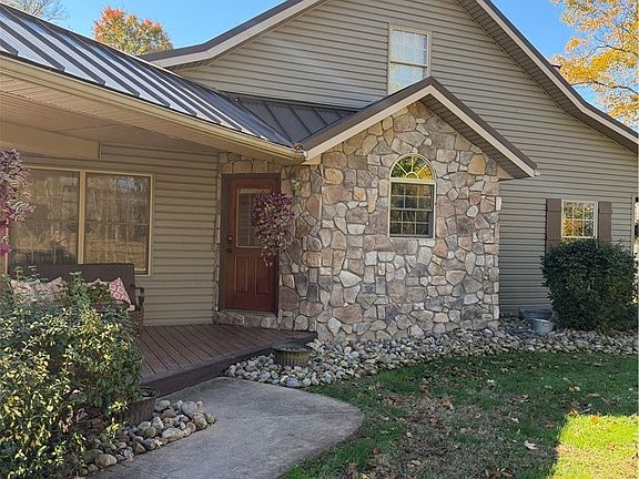 5th image of 47224 Moore Ridge Rd