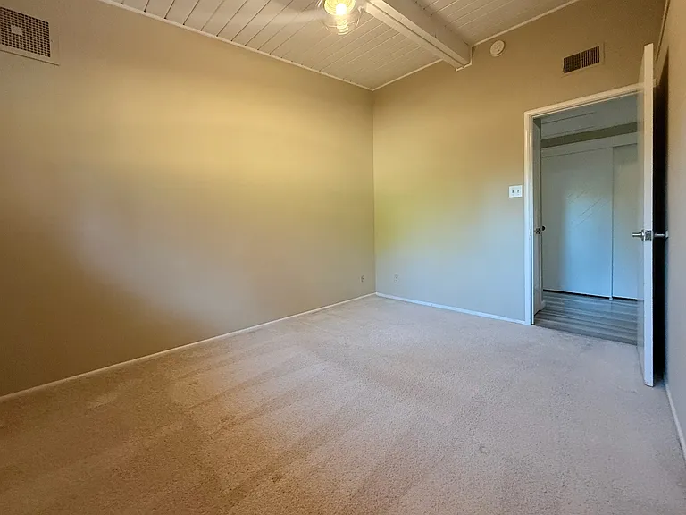 435 Dell Ave — Photo 32