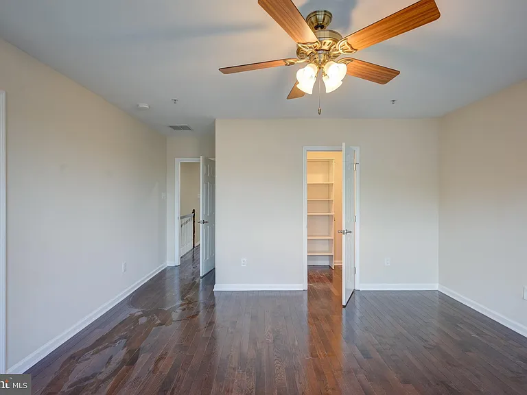 7827 Crystal Brook Way — Photo 28