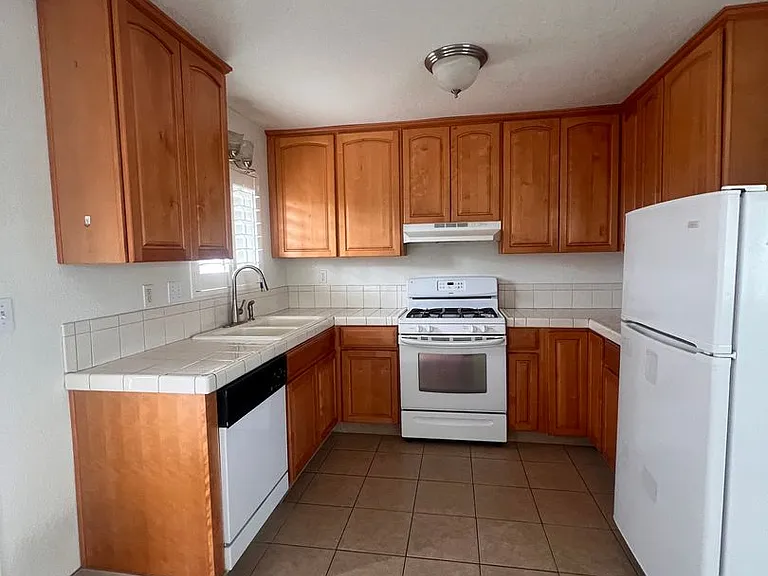 2700 Macdougal St #12 — Photo 4