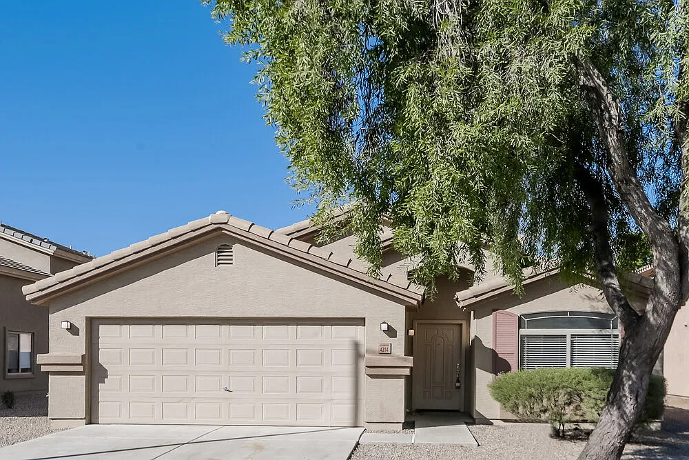 3 bed, 2.0 bath, 1678 sqft, $2,005 — Photo 1