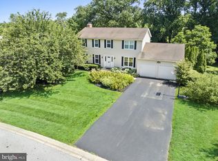 12 Robin Dr, Hockessin, DE 19707