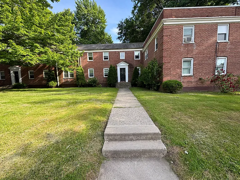 61-02 Hughes St #B-02 — Photo 4
