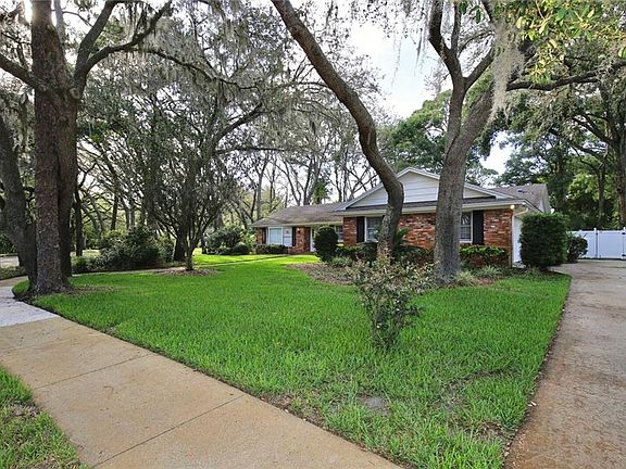 2nd image of 101 Blue Lake Ct
