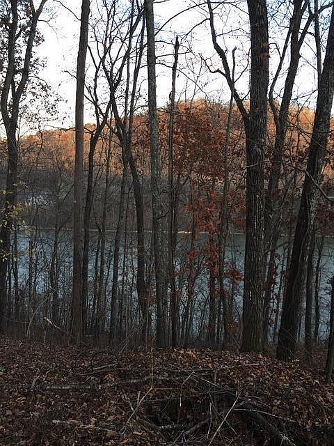 1st image of Lake View Dr