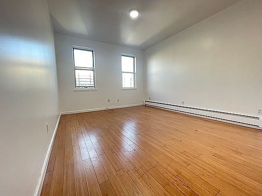 3rd image of 356 McGuinness Blvd #2A