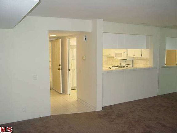 4th image of 353 E Via Escuela Unit 212