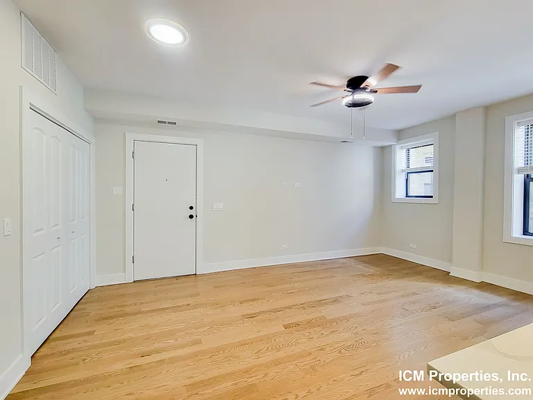 4405 N Seeley Ave #1 — Photo 4