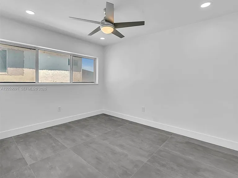 11900 N Bayshore Dr #104 — Photo 20