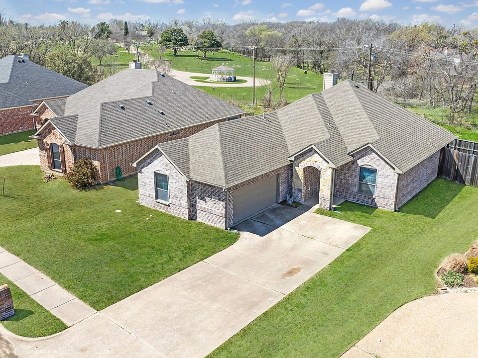 1st image of 209 Rushcreek Dr