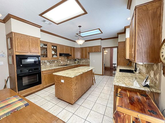 4th image of 5520 Briar Creek Dr