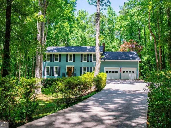 65 Camp Dr, Carrollton, GA 30117