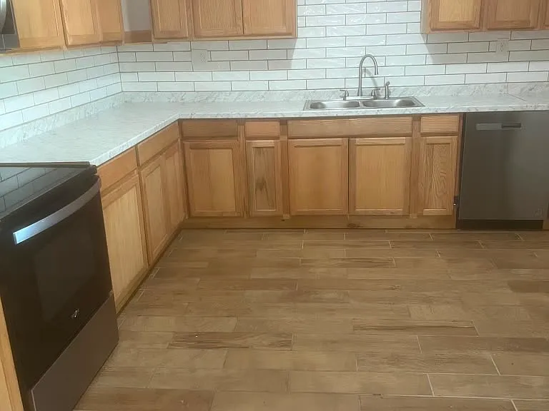 706 Penn St #1 — Photo 13