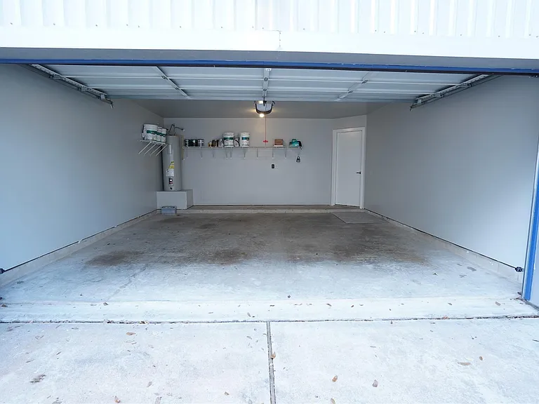 2716 Chenevert St — Photo 25