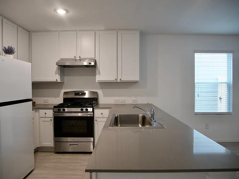 7627 Chancery Gate — Photo 9
