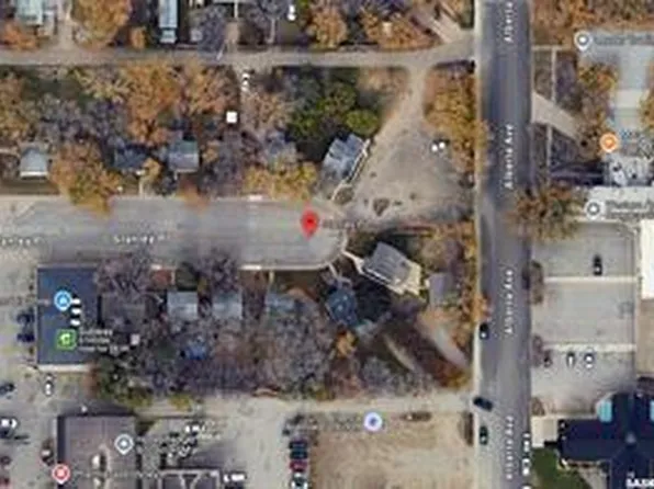 5 Stanley PLACE, Saskatoon, SK S7L 1C3