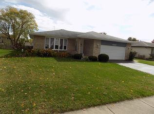 16437 S Winding Creek Rd, Plainfield, IL 60586