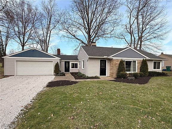 2nd image of 523 Atterbury Blvd
